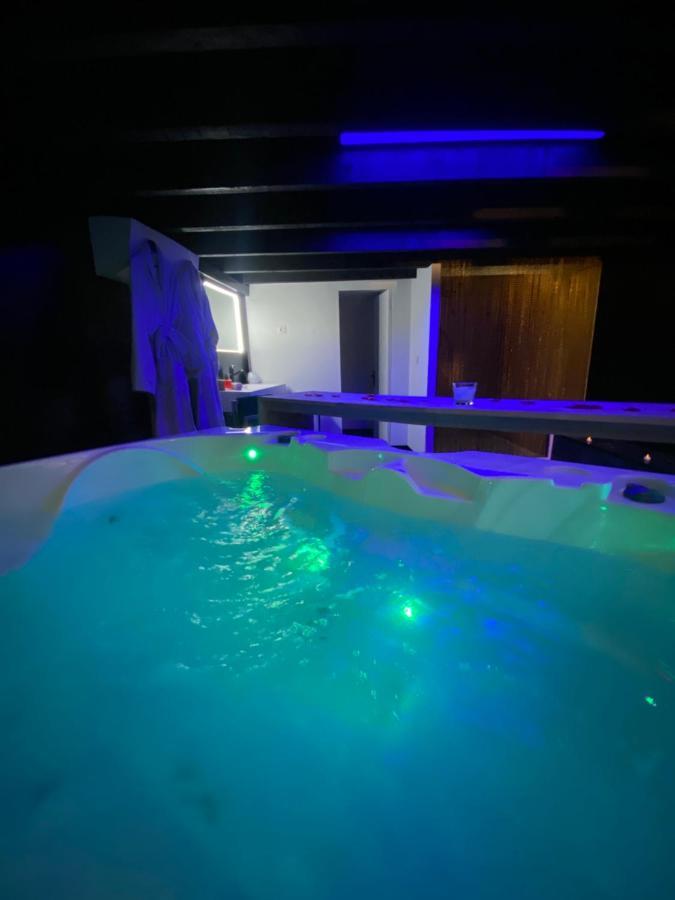 Mieuxqualhotel jacuzzi privatif La retro Bordeaux Esterno foto