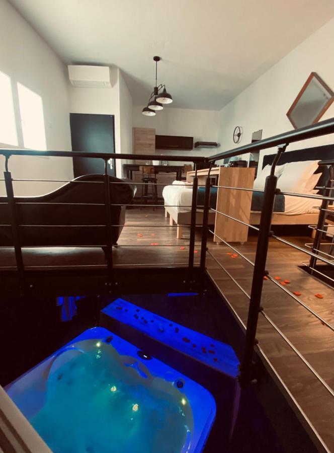 Mieuxqualhotel jacuzzi privatif La retro Bordeaux Esterno foto